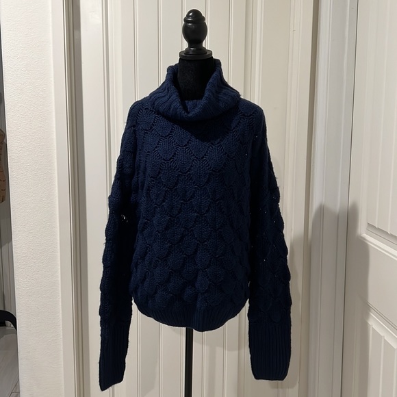 FRNCH Paris Women's Blue Scalloped Knit Chunky Turtle Neck Sweater size S/M - Picture 3 of 8